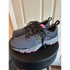 New Balance shoes, women’s size 11